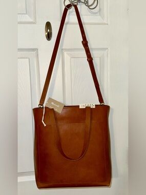 Madewell Zip-Top Medium Transport Leather Tote with Adjustable Strap- Like New